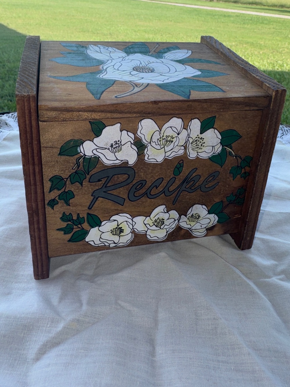 Vintage hand-painted wooden recipe box - magnolia floral folk art
